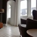 Uniek Art Deco Herenhuis * Остенде